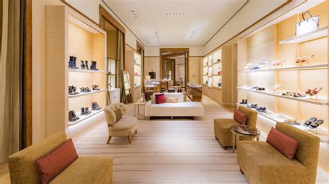 offerte per louis vuitton|buying Louis Vuitton in milan.